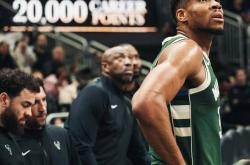 1xbet体育地址-雄鹿大胜马刺，字母哥连续两场高效表现引领球队胜利的简单介绍