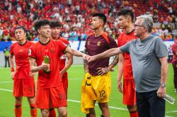 1xbet体育网站-热那亚新帅上任，球队迎来一场胜利的简单介绍