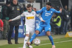 1xbet体育活动-美因茨队员神勇表现，帮助球队摆脱连败困境的简单介绍