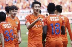 1xbet体育网页版登录入口-包含鲁能主场逼平富力，挣扎保级状态仍乏力的词条