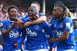 1xbet体育直播-包含意大利防线坚如磐石，轻松击败挑战者的词条