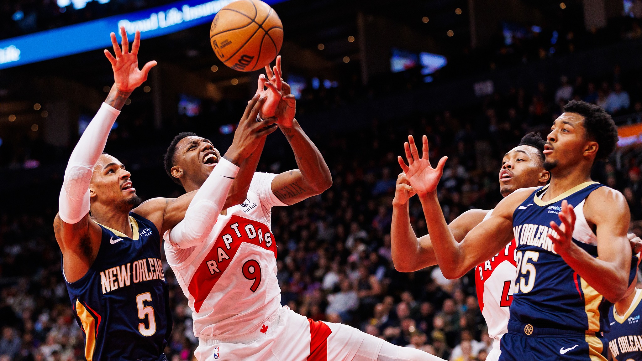 猛龙主场大胜活塞，取得两连胜