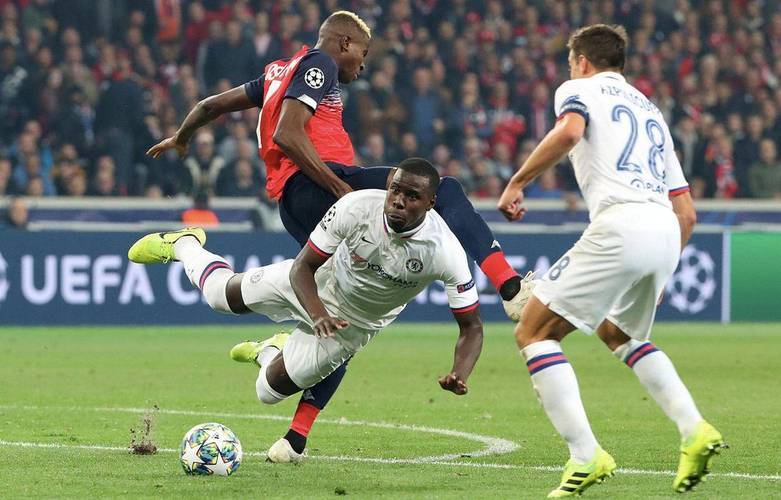 里尔客场战胜对手领跑榜首