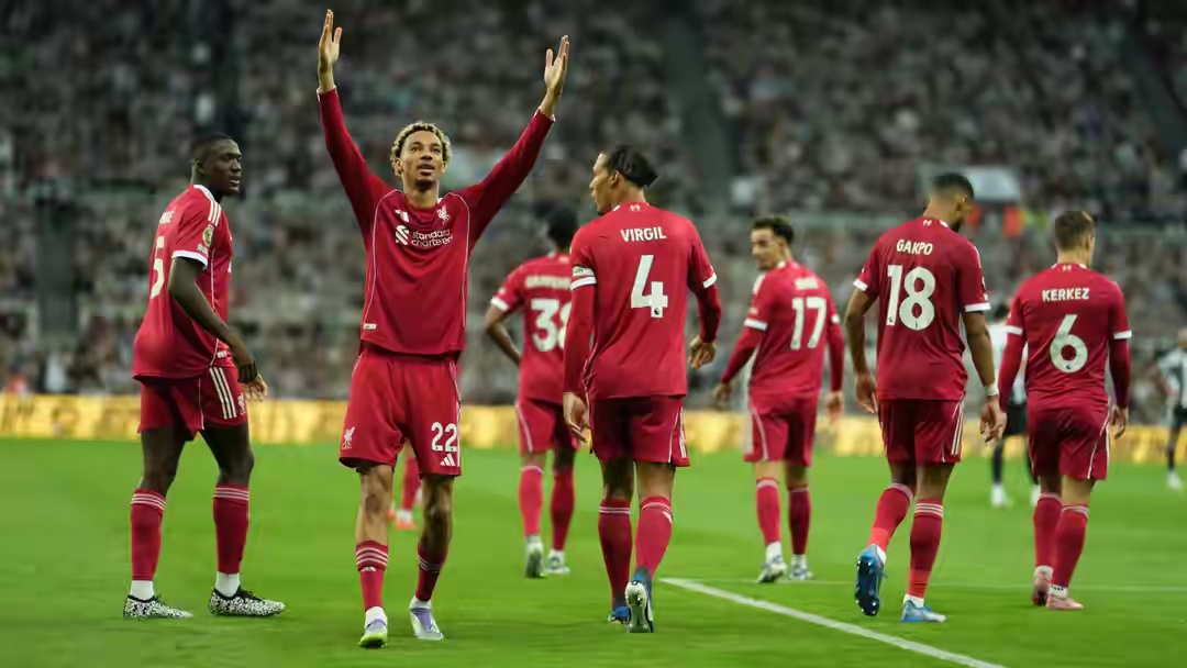 利物浦主场大胜,稳固英超积分榜前四位置 利物浦主场大胜,稳固英超积分榜前四位置